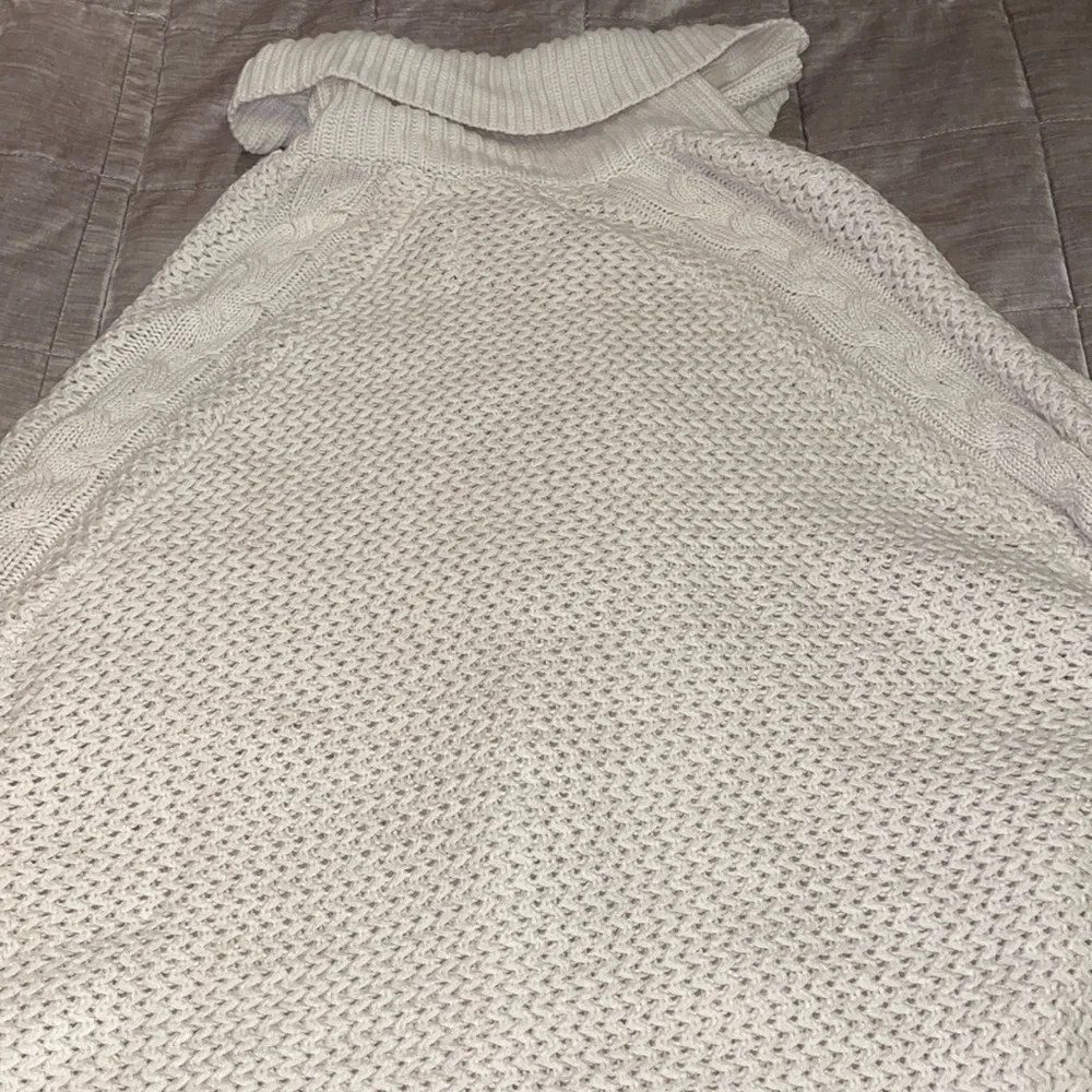 UGG Cream Sweater Cape Buttondown Poncho - Picture 11 of 13